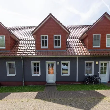 F-1108 Haeuser Prosnitz Haus15 Terrasse, Gartennutzung Vakantiehuis *